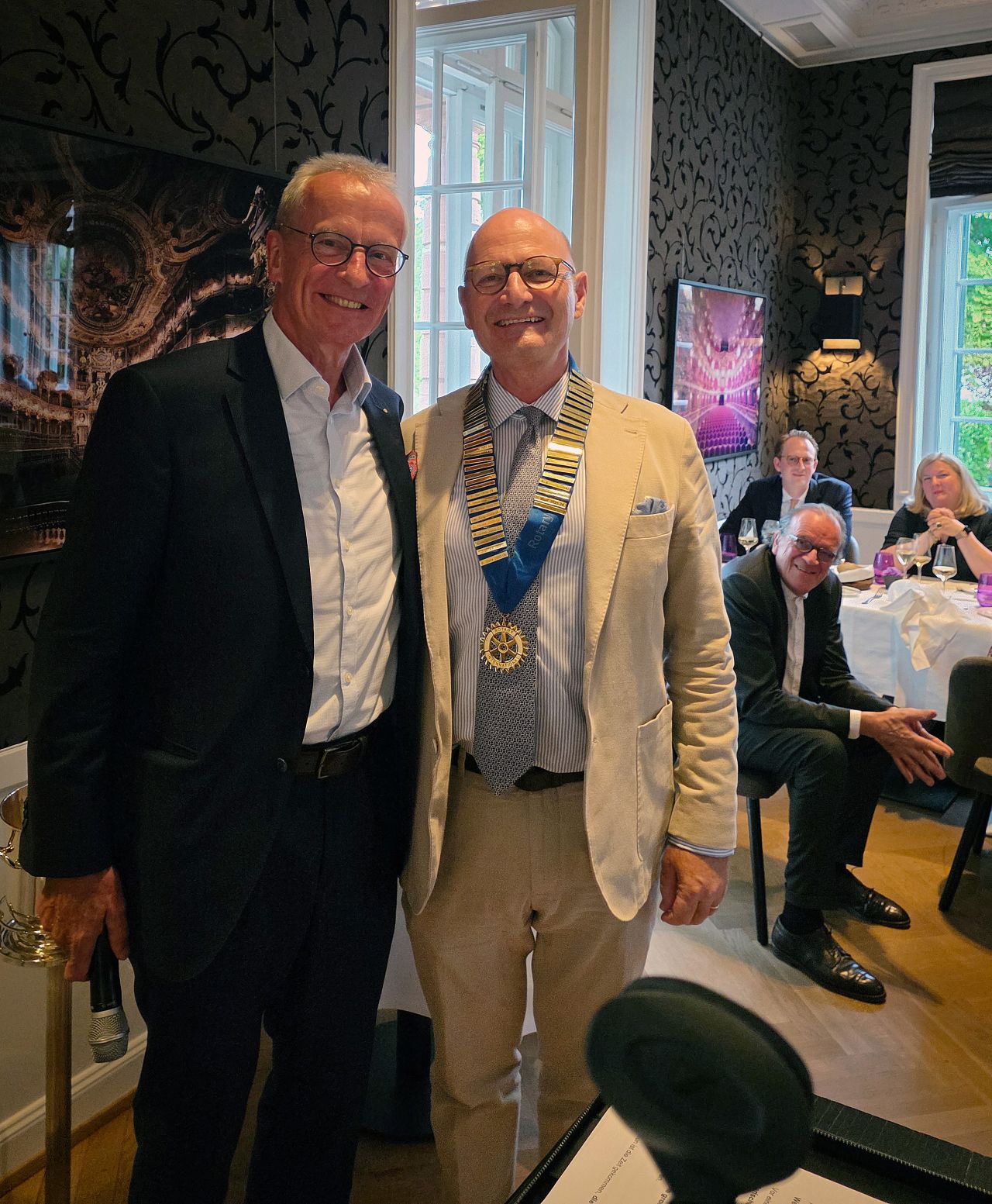 Ein gelungener Staffelstabwechsel im Rotary Club Frankfurt am Main.